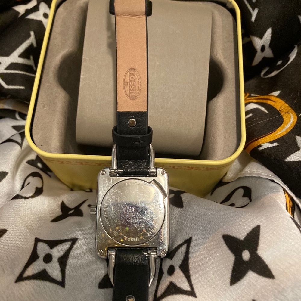 Fossil Watch - Picture 3 of 3